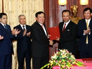 The two agencies sign the memorandum of understanding (Photo:VNA)